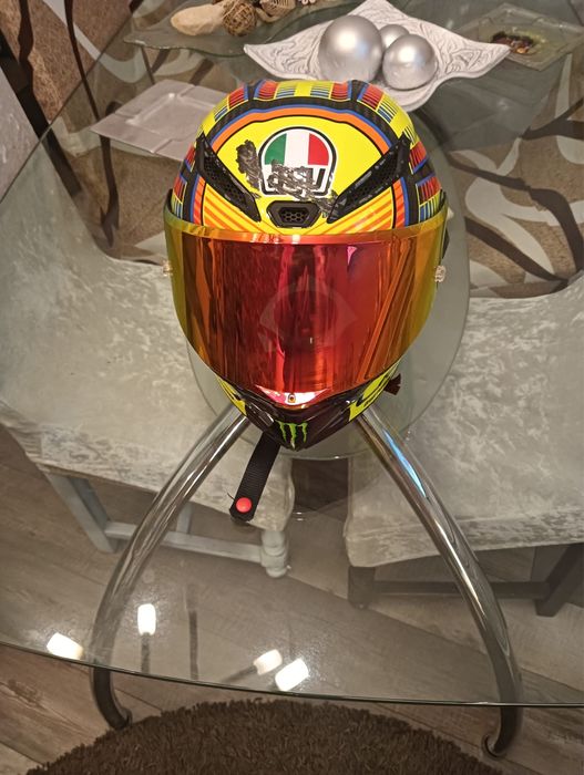 Agv pista gp valentino rossi edicçao monster