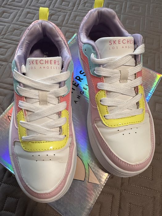 Кеди на дівчинку