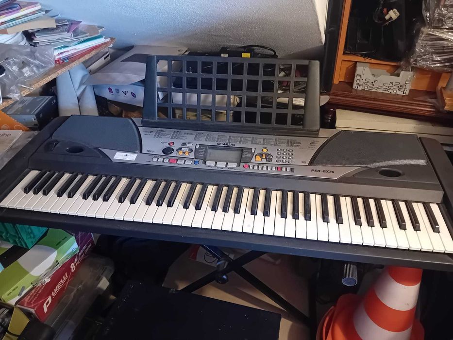 Teclado profissional Yamaha PSR-GX76 nunca usado