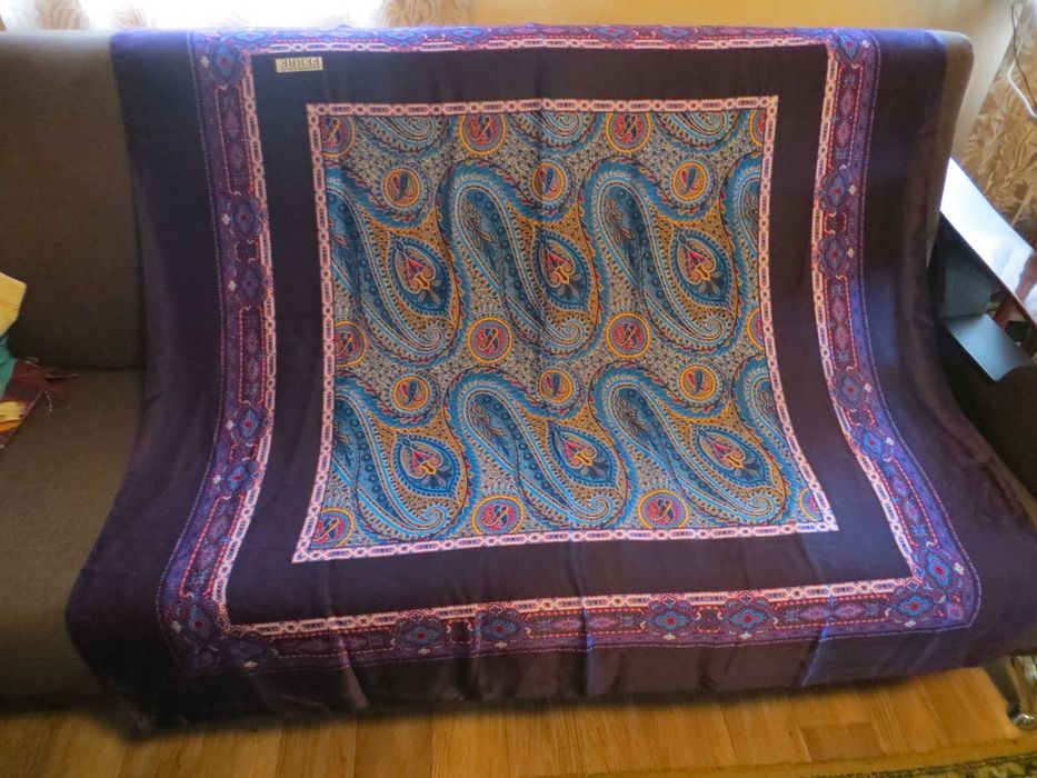 платок,палантин,шаль FERRE оригинал