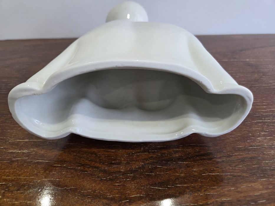 Busto feminino em cerâmica