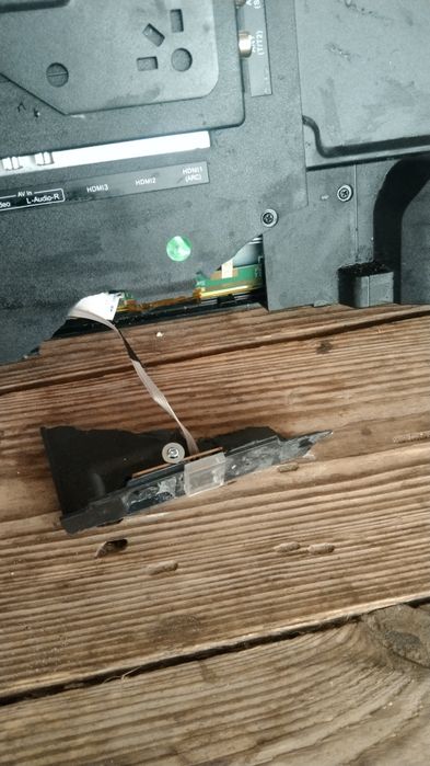 Телевизор плоский