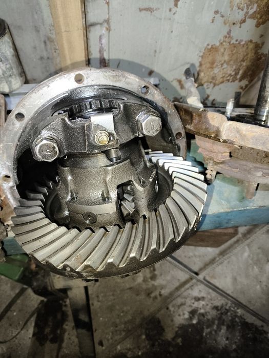 Редуктор полуось маверик 2,4 бензин