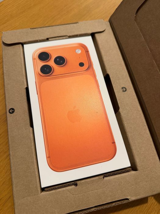 iPhone 17 Pro 256GB Cosmic Orange - nowy, nie używany, nie otwierany
