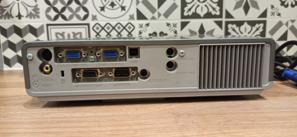 Projektor LCD Hitachi ED-X20 XGA 1024x768