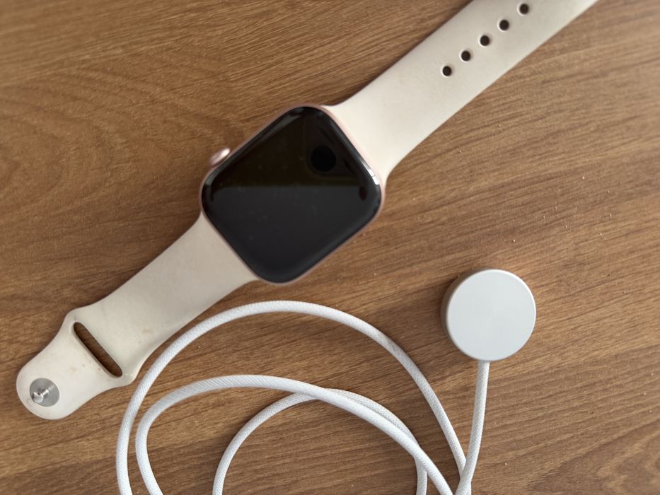 Apple watch gold series 11 46mm