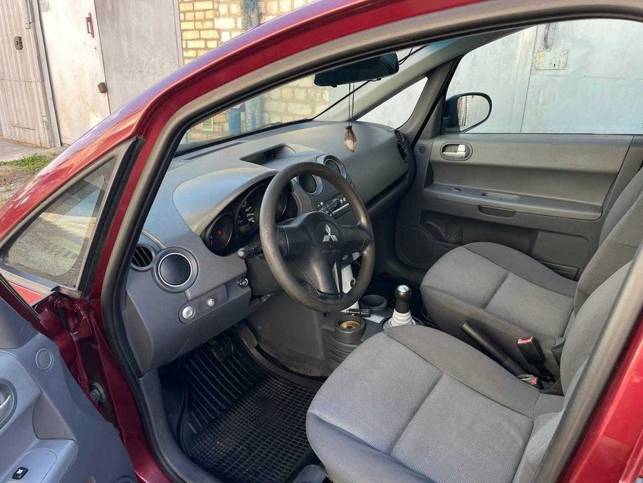 Mitsubishi Colt 2005