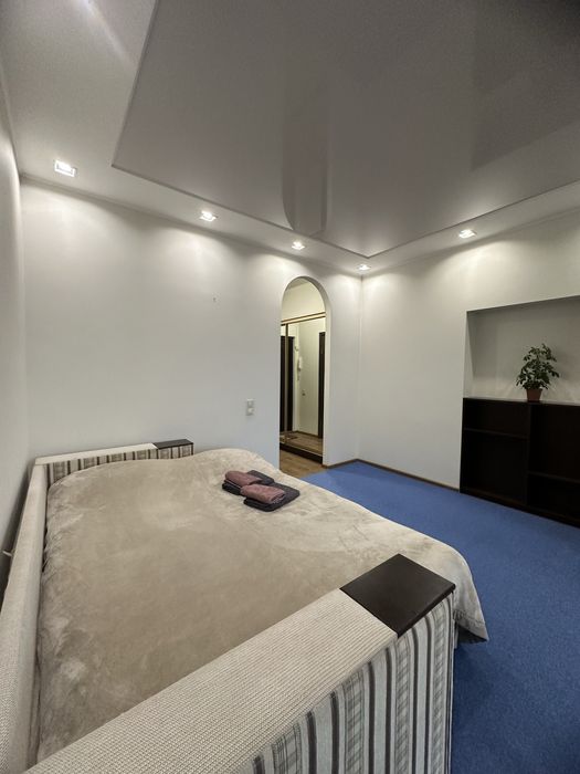 Подобово квартира, Центр, Площа Конституції, Історичний музей