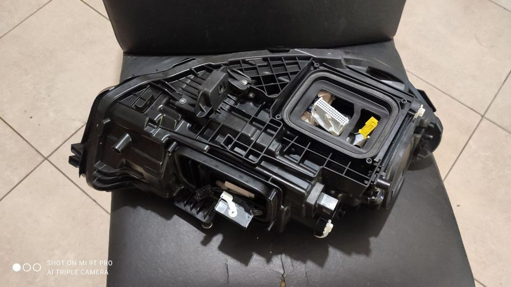 farol esquerdo full Led Multibeam Mercedes w177