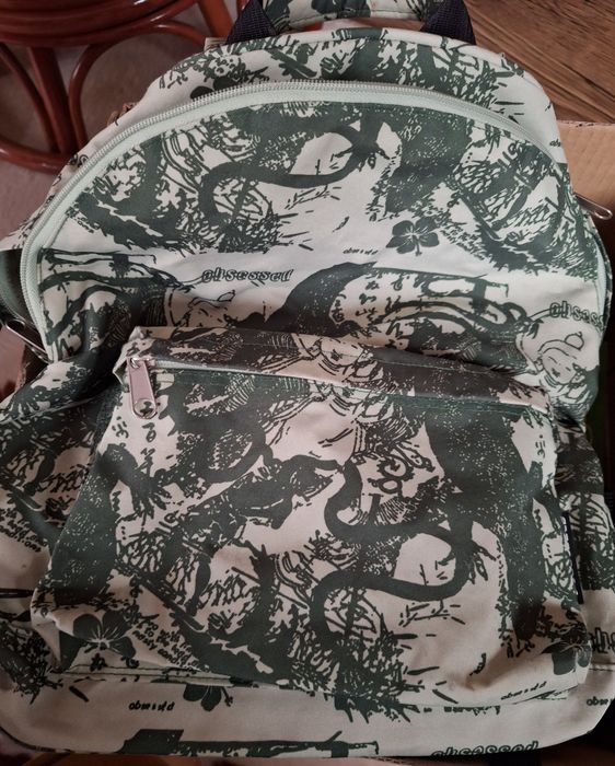 zielonkawy plecak do szkoły i na biwak