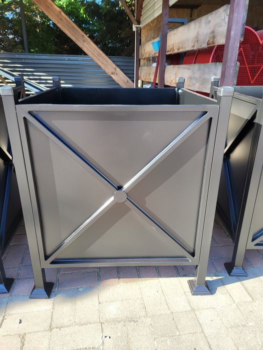 Donice kwietniki parkowe,ogrodowe