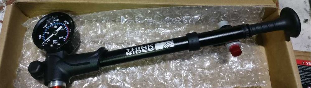 Насос высокого давления для подкачки амортизаторов