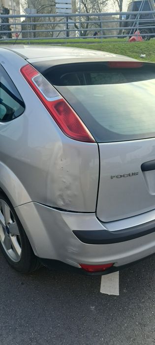 Vendo Ford focos ou   troco por  motaa
