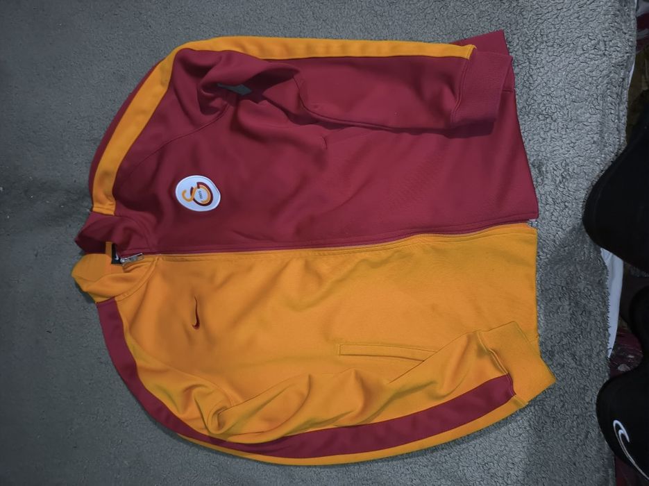 Продам светер оріг