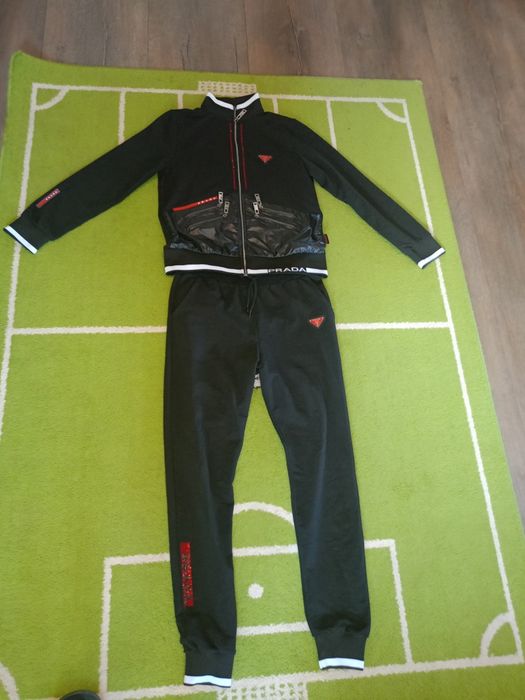 Komplet dresowy Prada