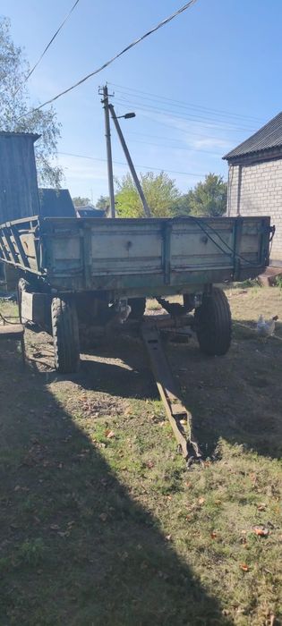причеп тракторний