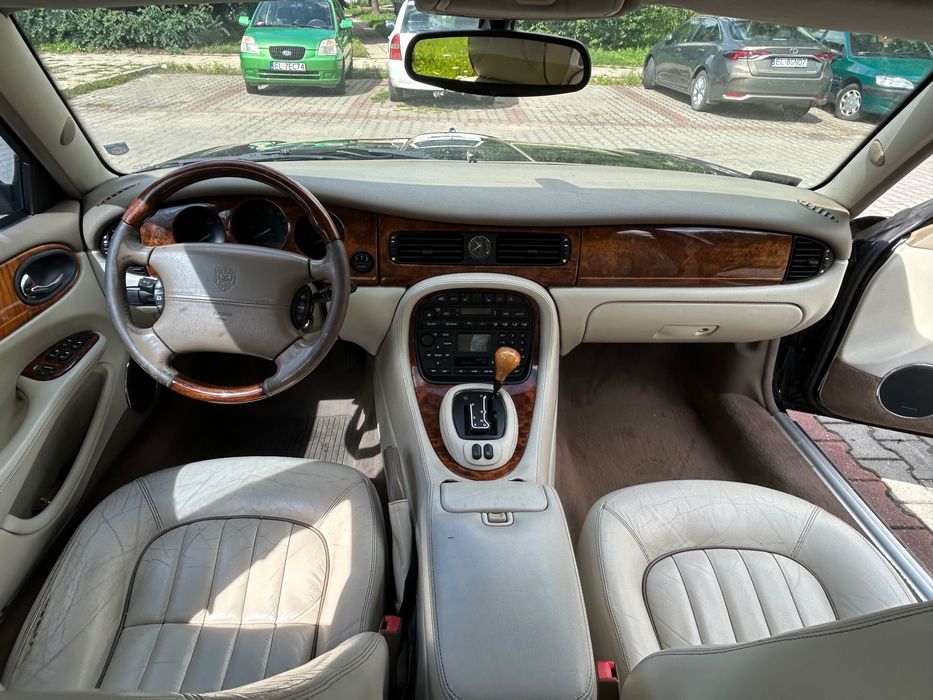 Jaguar XJ8 2003r. 4.0 V8