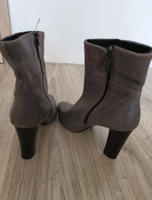 Botki na wysokim obcasie