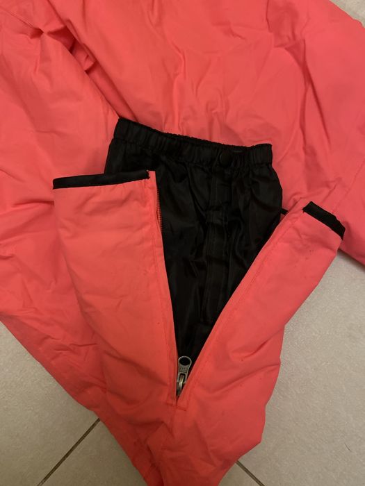 Отдам бесплатно горнолыжные  штаны р С для девочки