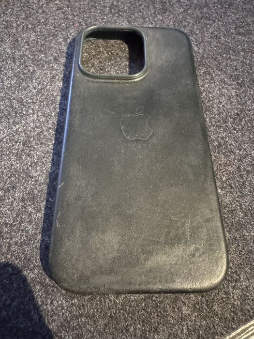 Capa couro iPhone 14 Pro Original usada