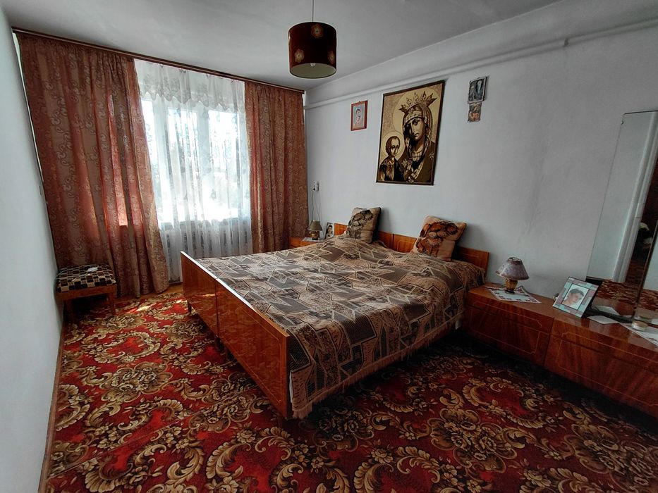 Половина будинку в селі Заводське  з усіма умовами за 60 км від Львова