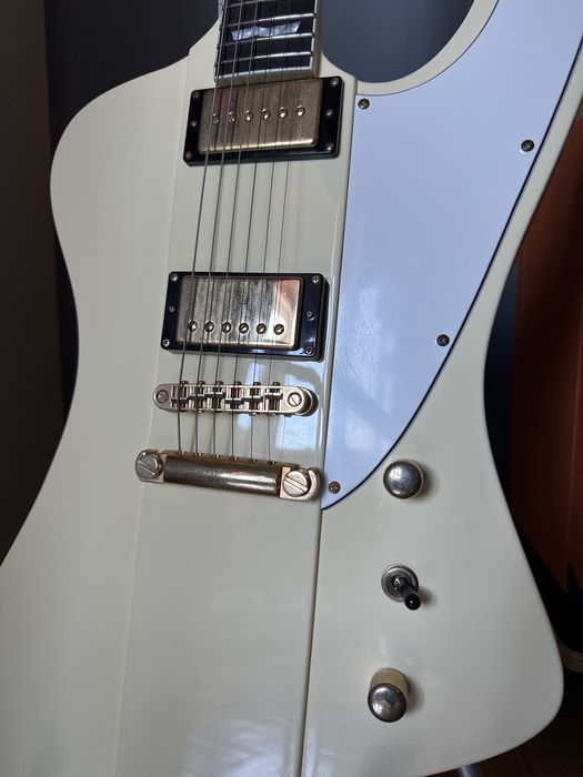 Guitarra LTD Phoenix-1000 Deluxe