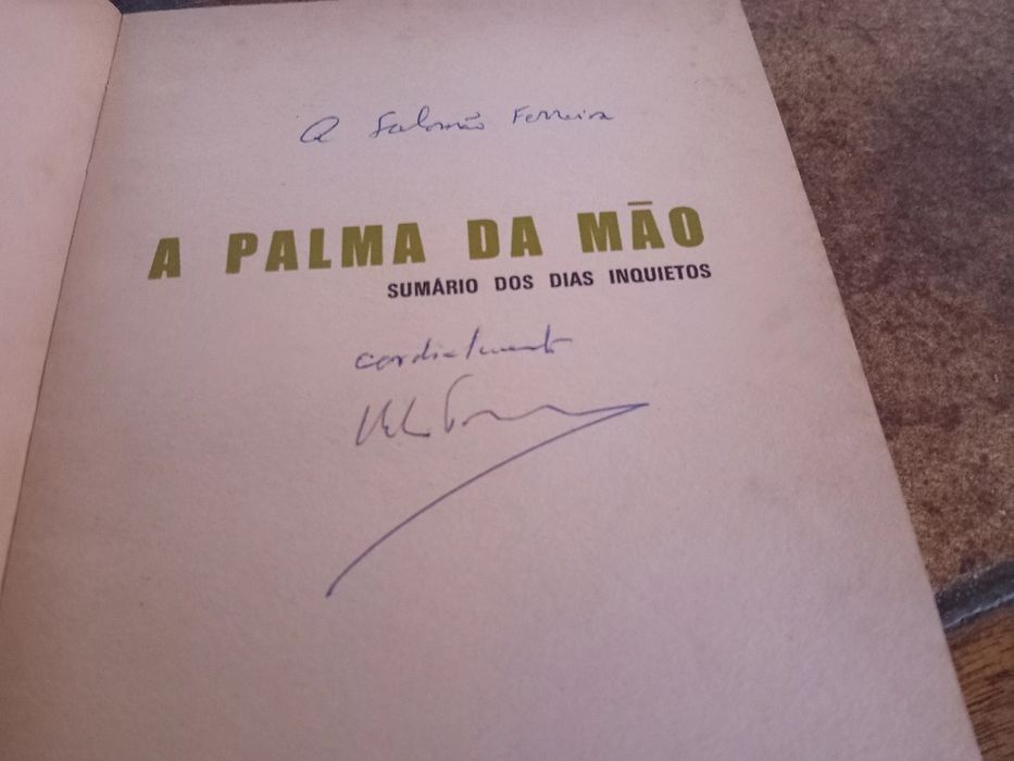 Urbano Tavares Rodrigues, palma da mão, assinado pelo Autor