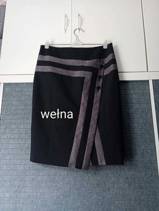 Wełniana spódnica ołówkowa Karen Millen