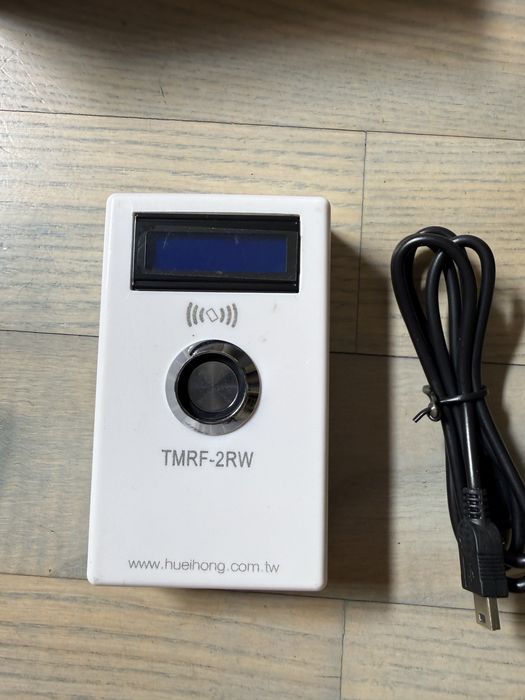 Дублікатор домофонних магнітних ключів, RFID карт і брелков