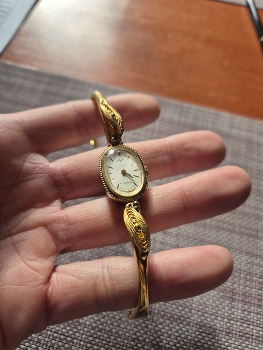 Zegarek vintage lucz