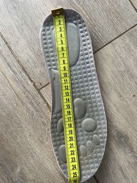 Кросівки жіночі 39 розмір