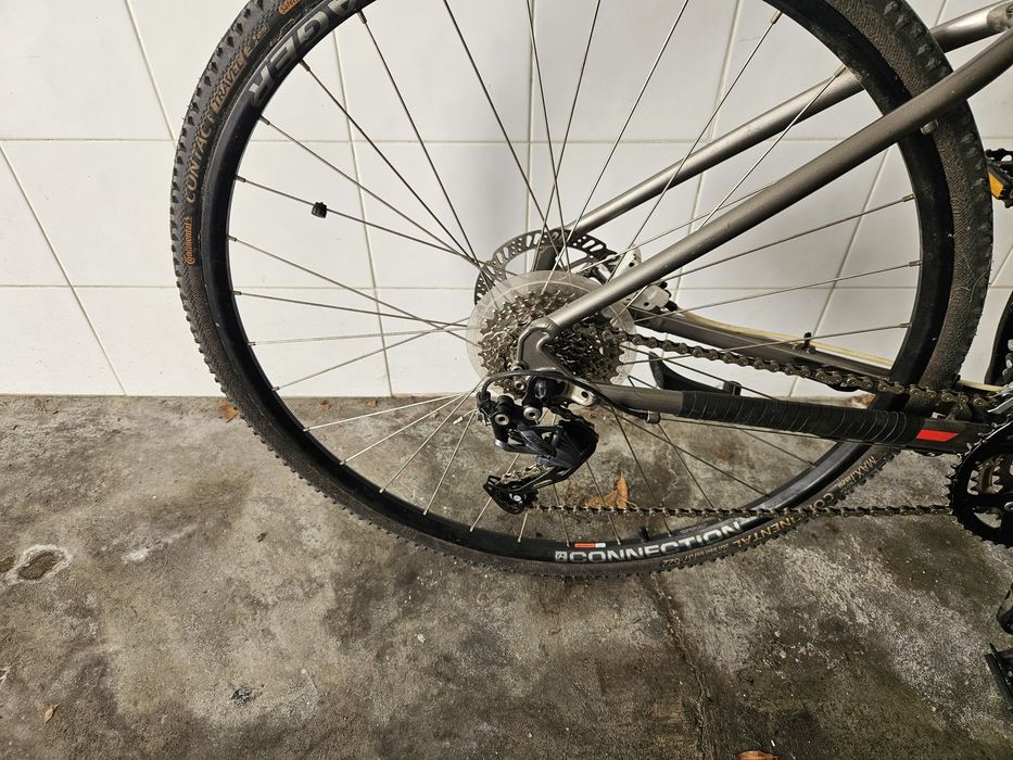 Bicicleta TREK da linha FX