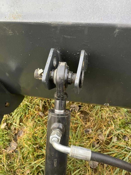 Łyżka hydrauliczna z Kiprem HYDRAULICZNYM na tył Łycha do ziemi szufla