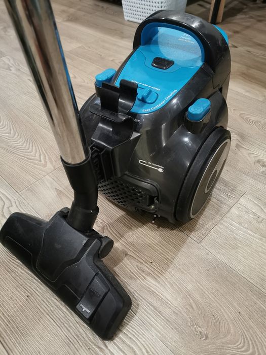 Пилосос безмішковий Bosch BGS05X240