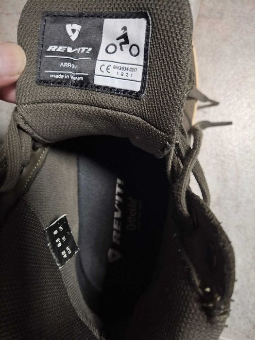 Botas Revit Arrow