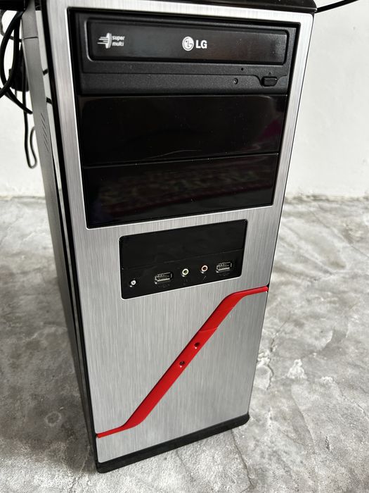 Монітор, блок, клавіатура