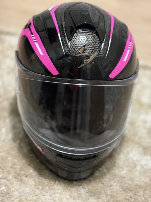 Capacete e luvas