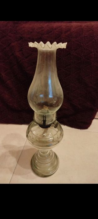 Candeeiro antigo a petróleo