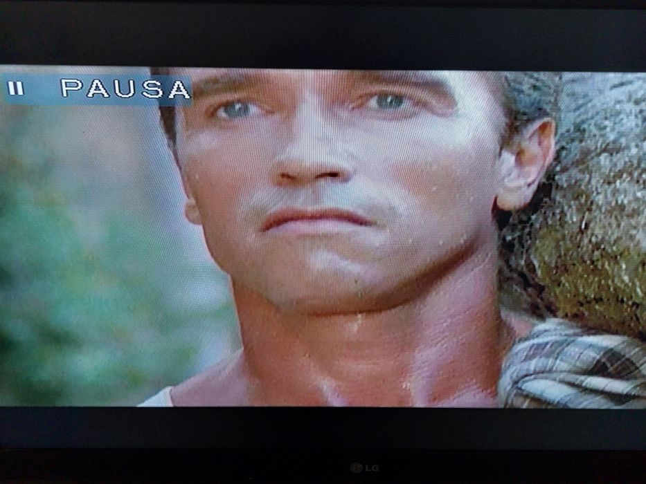 DVD " Comando " Schwarzenegger (Como Novo) 1985