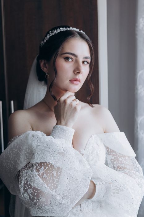 Продам весільну сукню