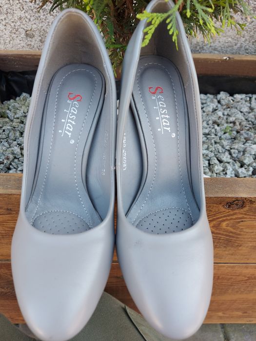 Buty szare na obcasie/słupku rozmiar 36