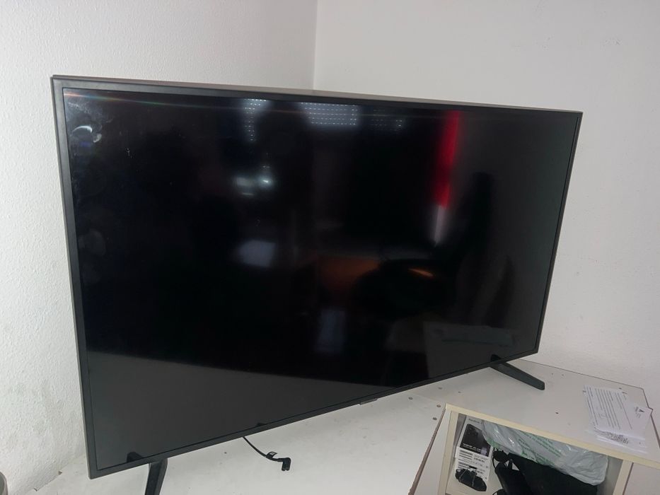 TV Samsung 50” 4K (modelo UE50RU7025K)