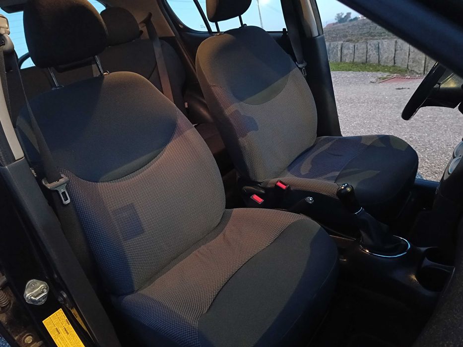 Toyota Yaris 1.0 VVT-i.69CV.Como Novo! 144.589Kms!Negociável-URGENTE!