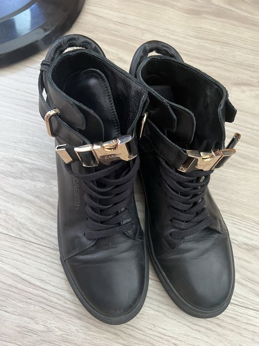 Buty Carinii z klodkami