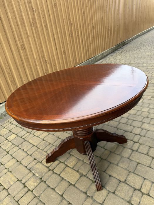 Стол , Диван и два кресла