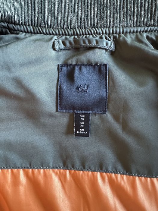 Зелений Бомбер H&M