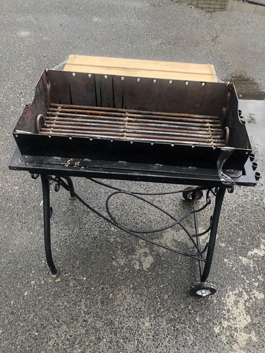 мангал ручної роботи