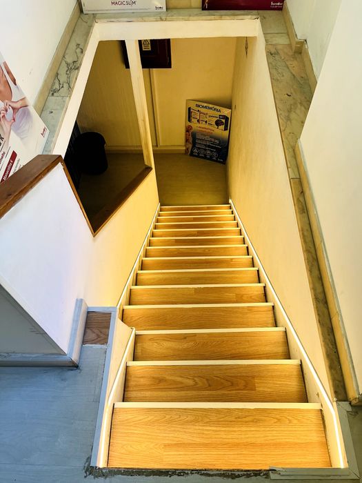 Arrenda-se Sála em Clínica bem situada no centro.