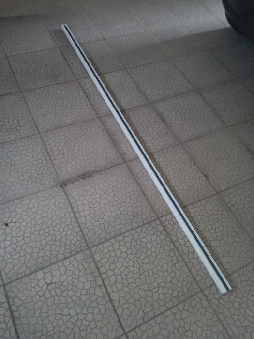 Regua de 2 metros com 3 projetores Lumitek (montra loja)