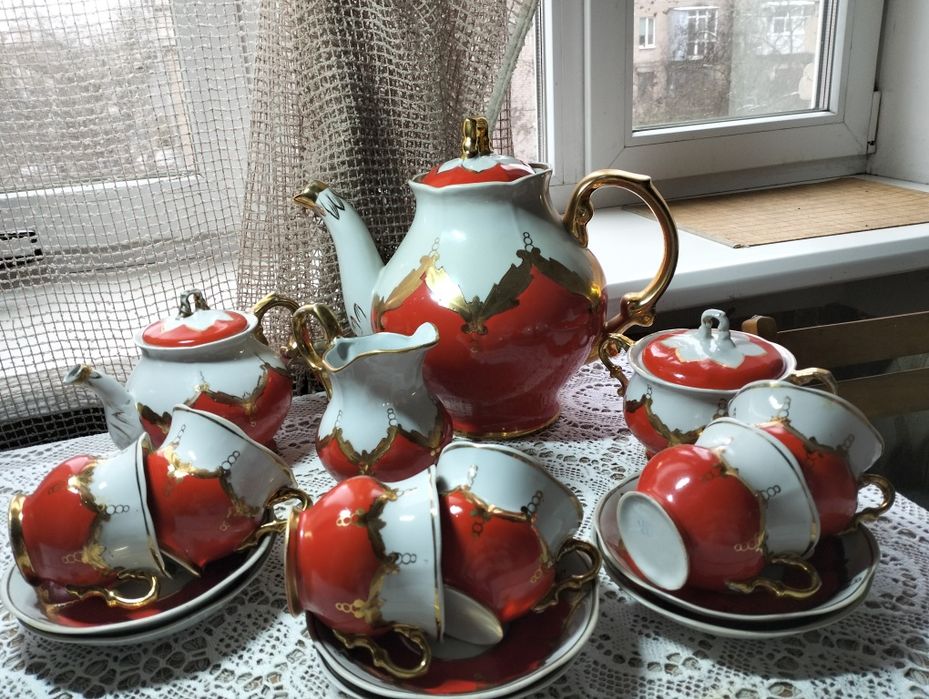 Сервіз червоний бутон